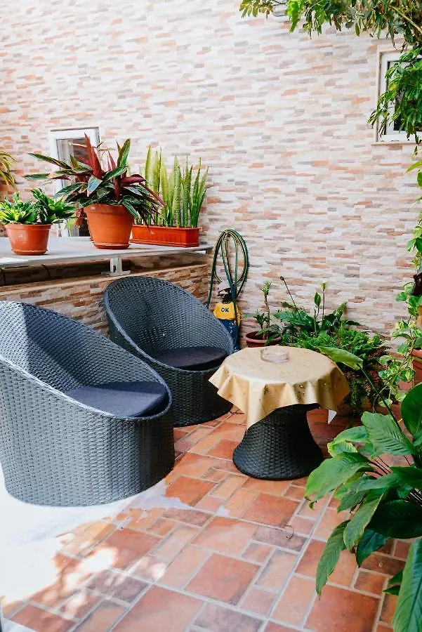 *** Guest house Happy House Comfort Plus Faro Portugal